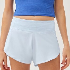 Outdoor Voices Hudson 4” Short in Ice Melt NWT